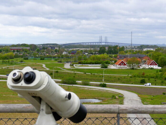 From the roof top of the shopping mall you can see the Öresund bridge