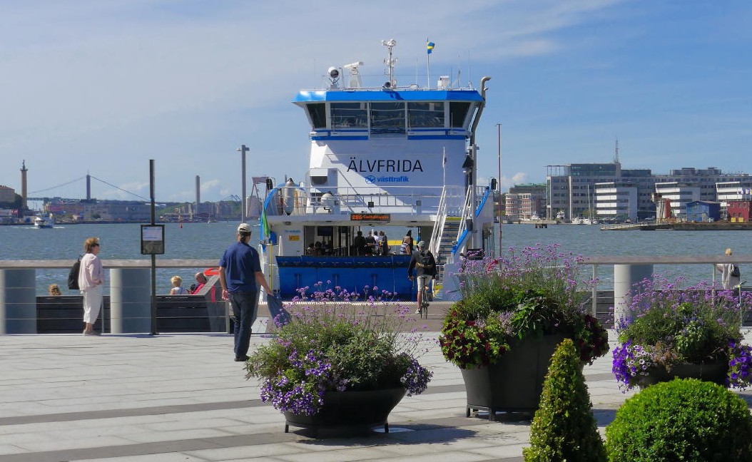 Stenpiren with Lindholmen and Eriksberg in the background