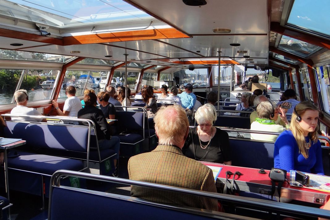 Stockholm from water - Boat tour under the bridges