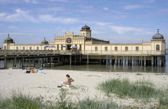 Varberg: Surfer's paradise, health resort, shoe city and an exciting fortress